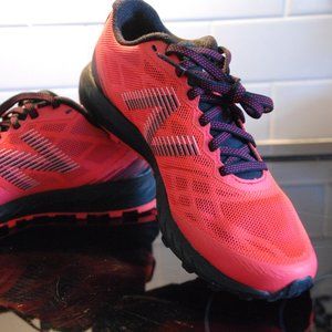 New Balance "Summit Unknown" Trail Sneaks 7B